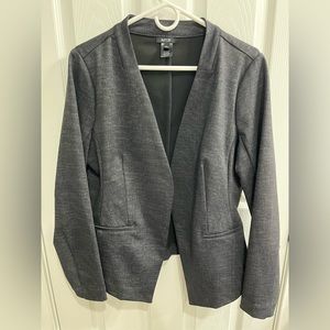Like new Apt 9 blazer in size Large